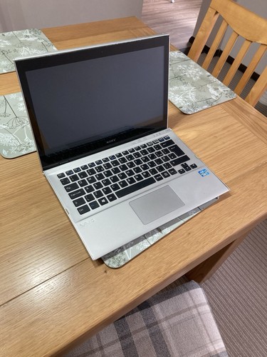 Sony vaio svt1312m1es 3337u - sony, i7-3337u